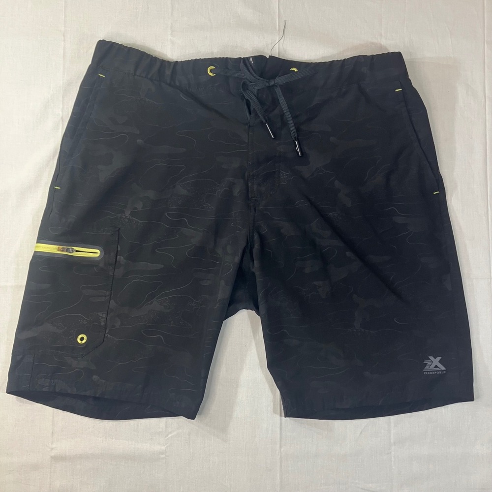 ZeroXposur Mens Black Camo Board Shorts Swim Trunks Size Medium Neon Yellow Trim